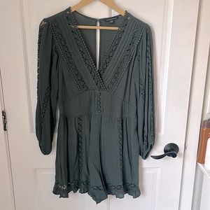 American Eagle Size M Green Boho Long-sleeve Romper